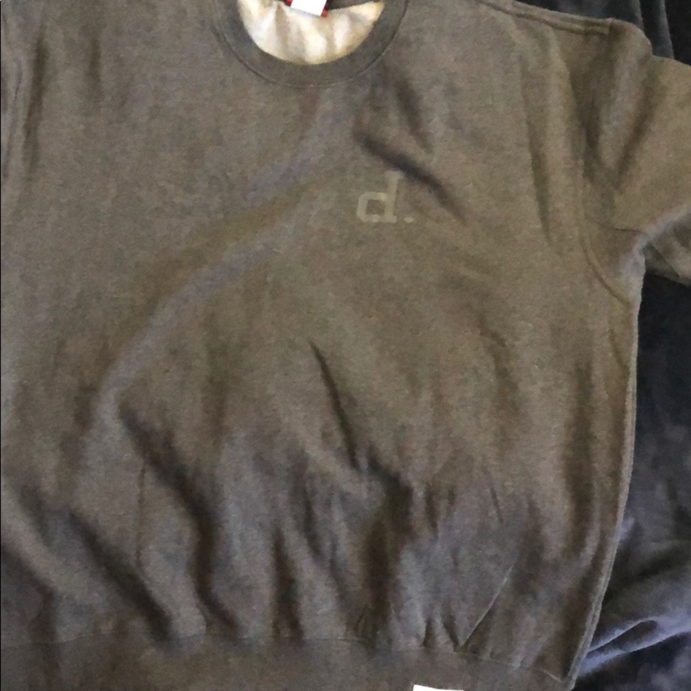 Diamond crew neck